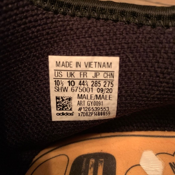 Adidas NMD Hu Pharrell “Extra Eye Yellow” - Picture 10 of 12